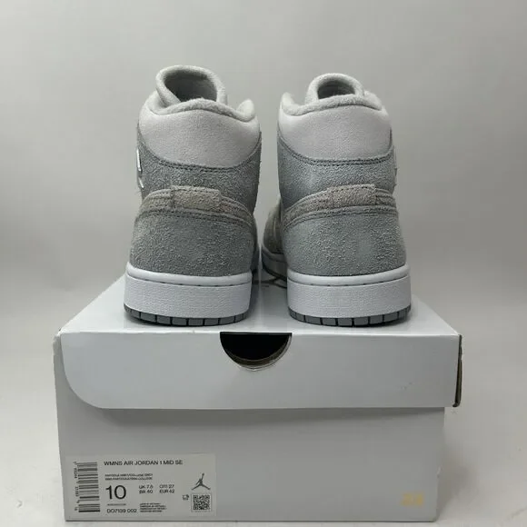 Nike Shoes Air Jordan 1 Mid SE WMNS “Particle Grey/Fleece” 2023